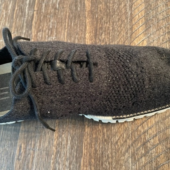 Cole Haan canvass zero grand 9.5 - Picture 2 of 4